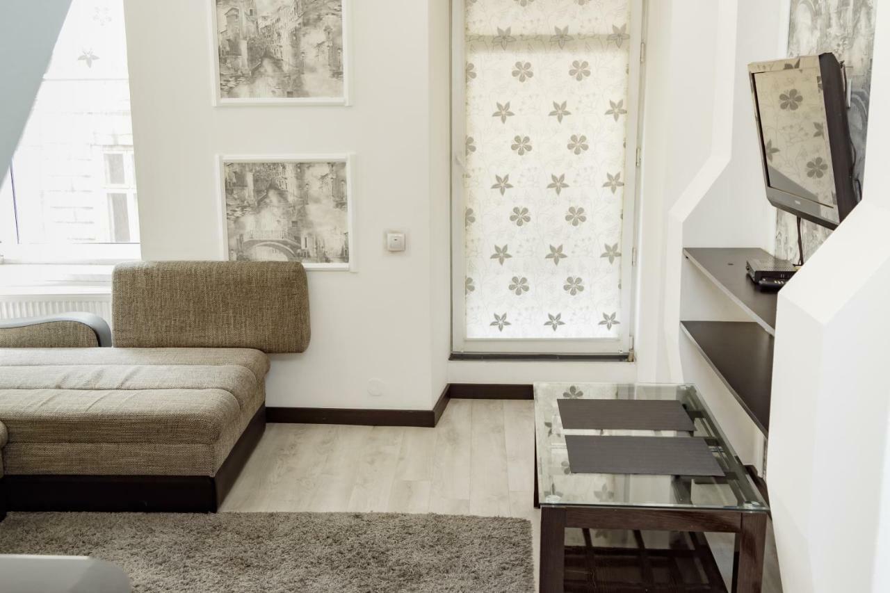 Transitional Havryky Apartment Lwów Zewnętrze zdjęcie